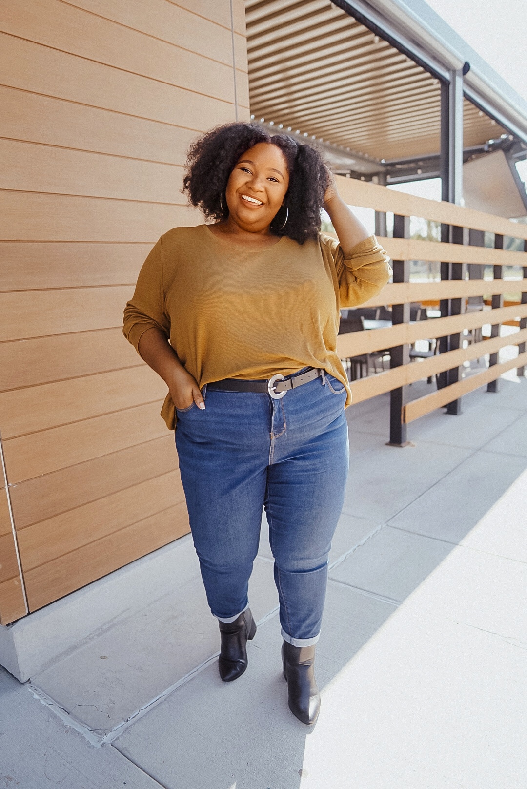 6 Fall Outfit Ideas Worn By A Real Plus Size Woman From Head To Curve
