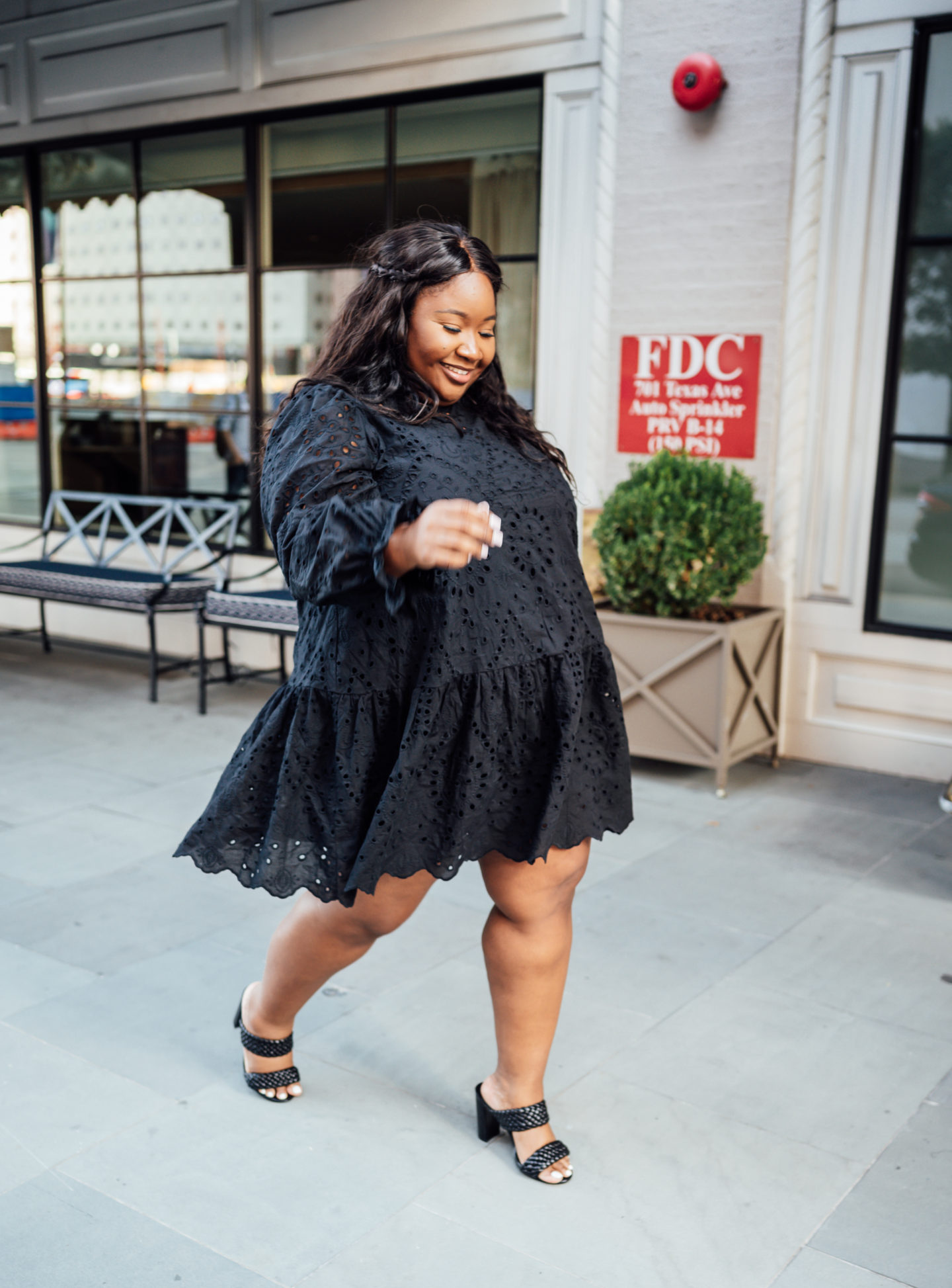 Try this plus size dress for your date night outfit - From Head To Curve